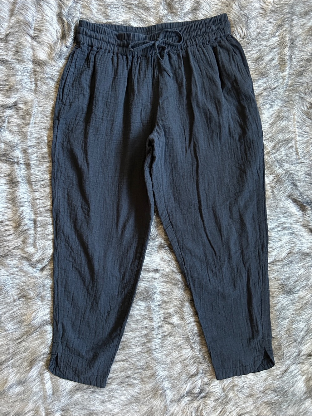 Pact Coastal Double Gauze Tapered Pull On Pant Black Lightweight Organic Cotton - Picture 2 of 9
